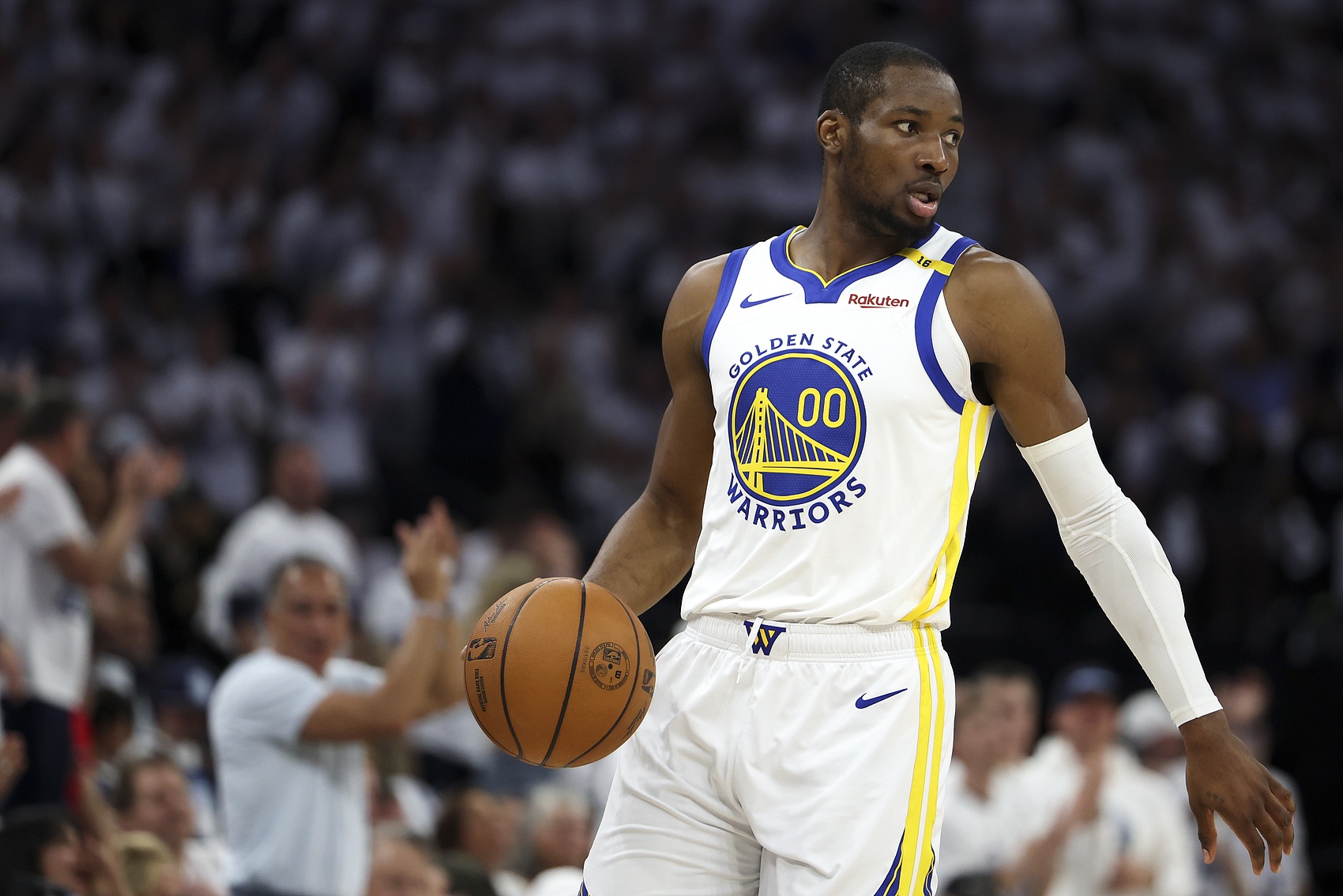 V体育官网-哈达威：库明加的处境很艰难 建议他签资质报价然后拼命证明自己