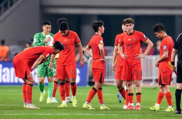 V体育网页版-国足FIFA排名创10年新低 亚洲杯或以三档身份抽签